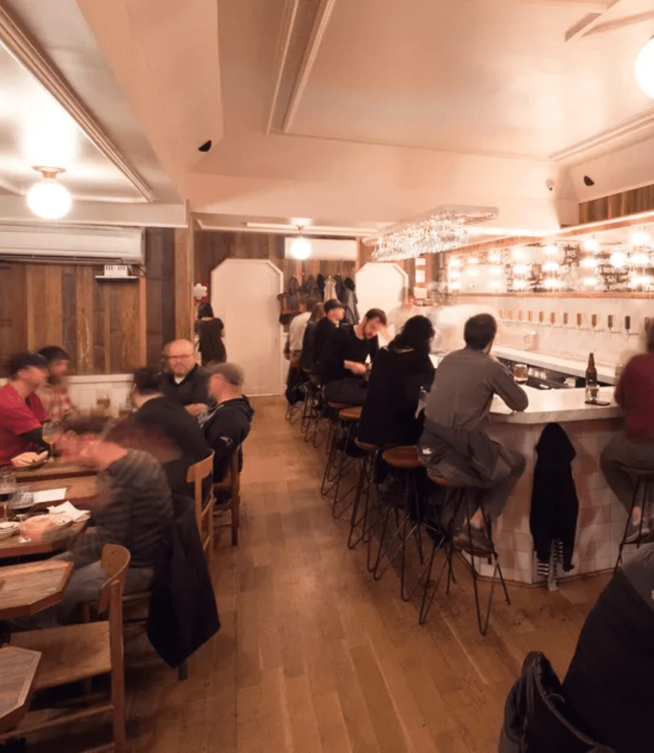 Filled Restaurant